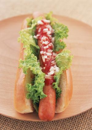 伝統の製法で作るドイツソーセージ